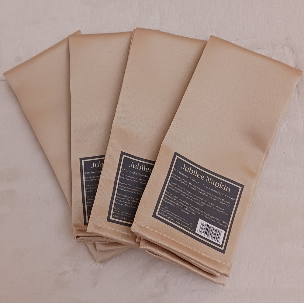 Elegant 18 X 18" Cream Jubilee Napkins